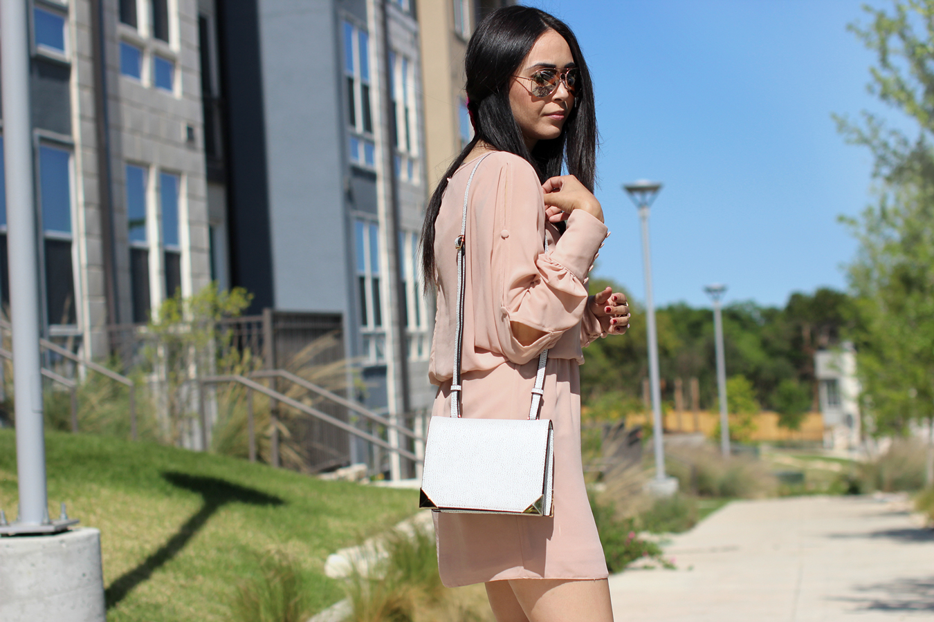 FTT-BLUSH-DRESS-NUDE-HEELS-MELIE-BIANCO-AUSTIN-FASHION-BLOGGER-5