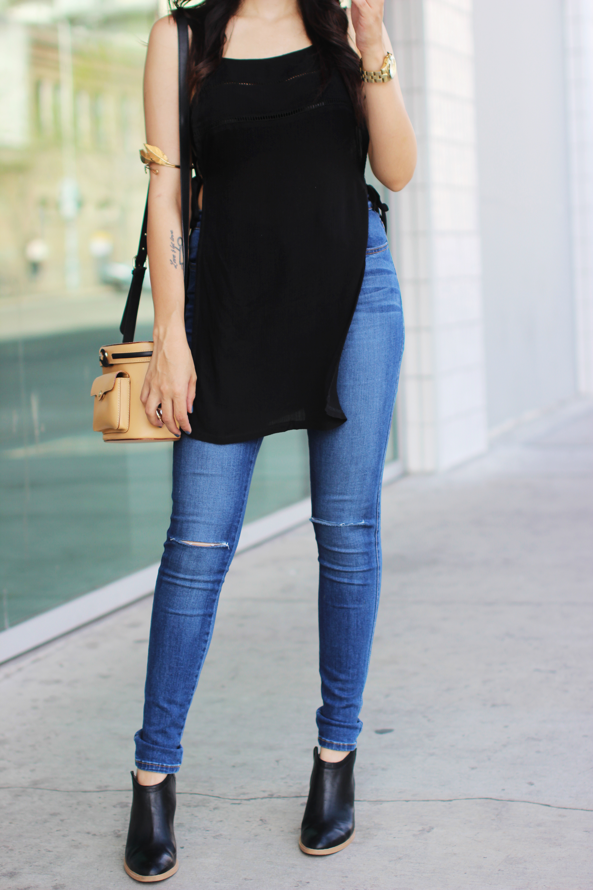 FTT-TOBI-RIPPED-JEANS-OPEN-TOP-BLACK-TANK-3