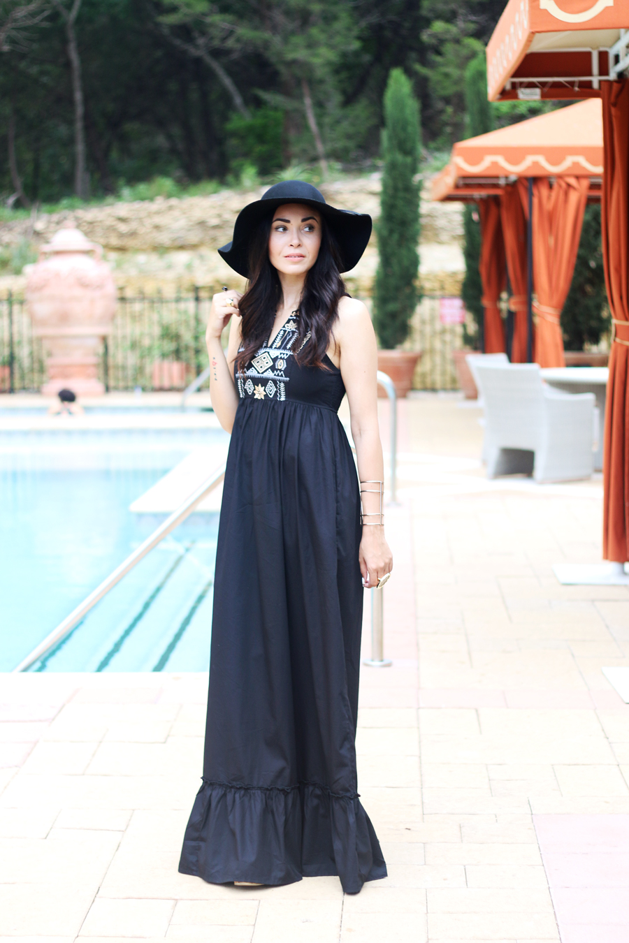 FTT-ESHAKTI-HOTEL-GRANDUCA-CUSTOM-DRESS-FLOPPY-HAT-POOLSIDE-CASUAL-PARTY-12