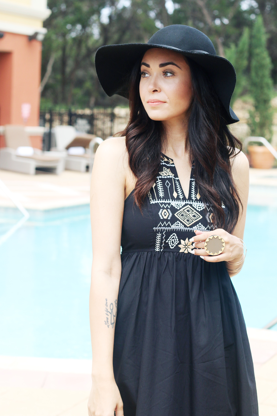 FTT-ESHAKTI-HOTEL-GRANDUCA-CUSTOM-DRESS-FLOPPY-HAT-POOLSIDE-CASUAL-PARTY-7