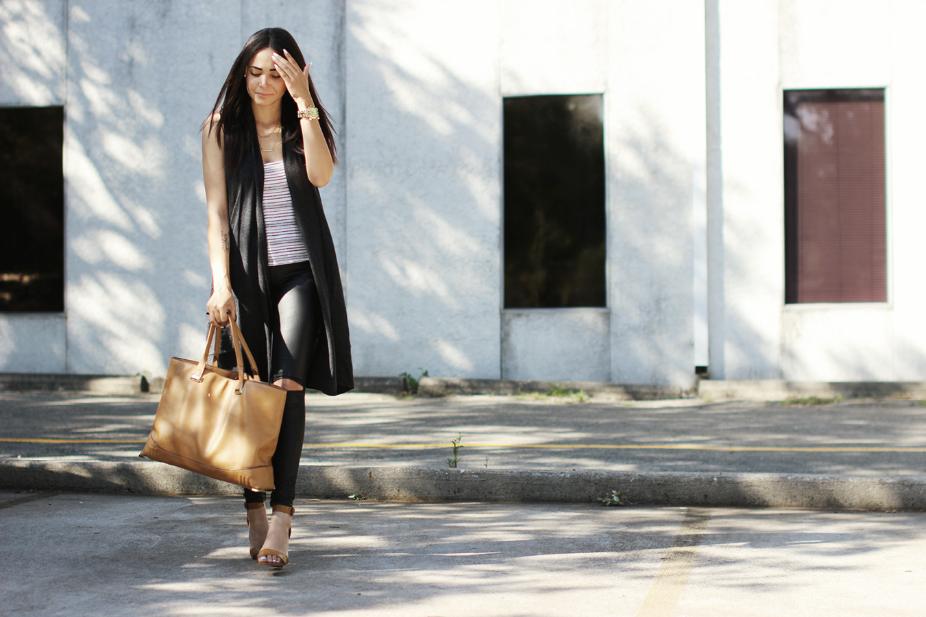 FTT-LEATHER-LOOK-LEGGINGS-VEST-STRIPED-SHIRT-SANDALS-2