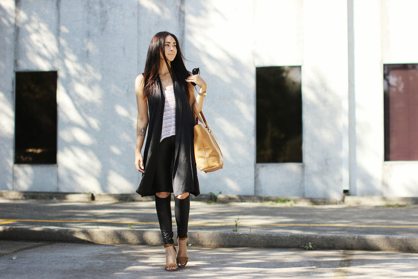 FTT-LEATHER-LOOK-LEGGINGS-VEST-STRIPED-SHIRT-SANDALS-7