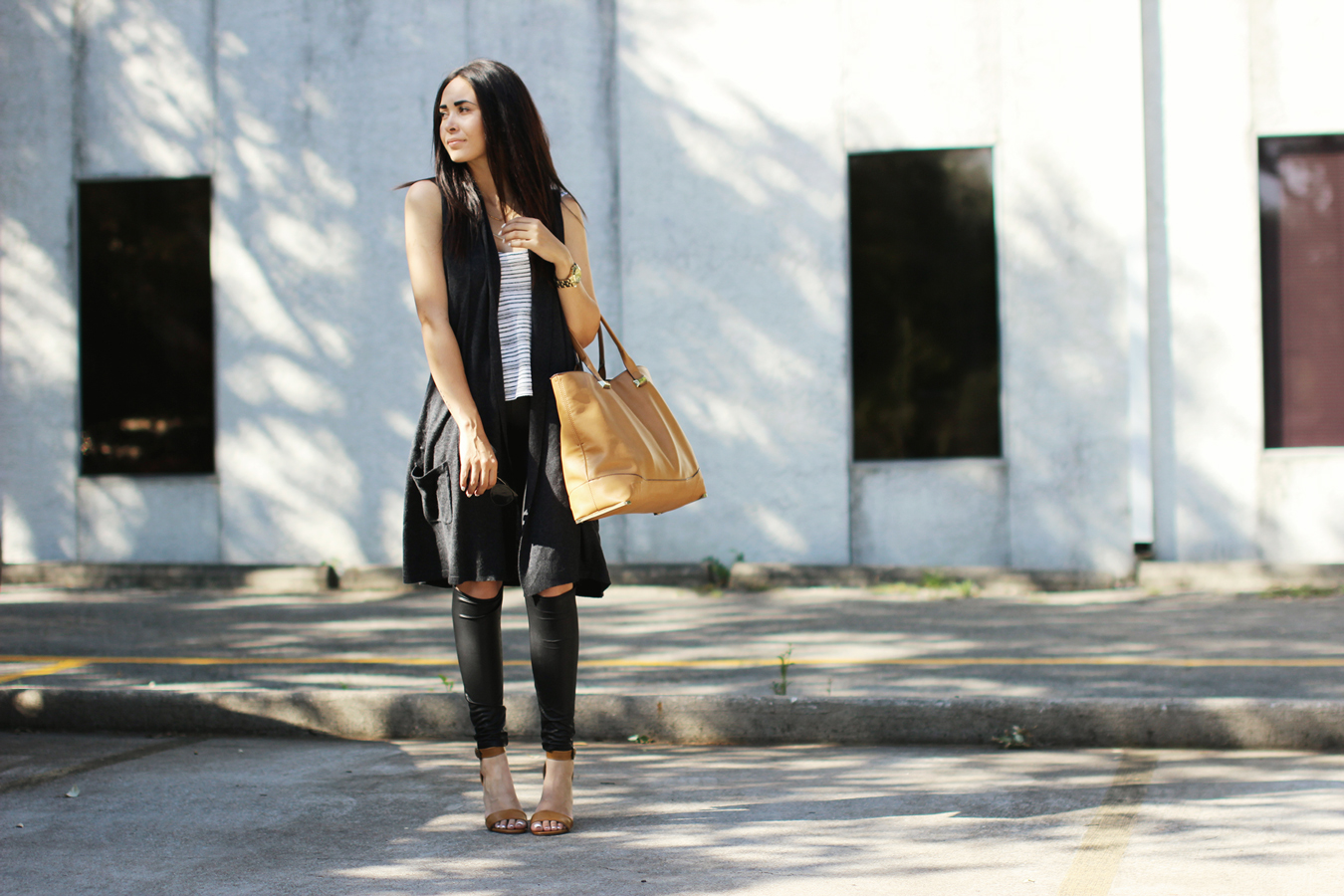 FTT-LEATHER-LOOK-LEGGINGS-VEST-STRIPED-SHIRT-SANDALS9