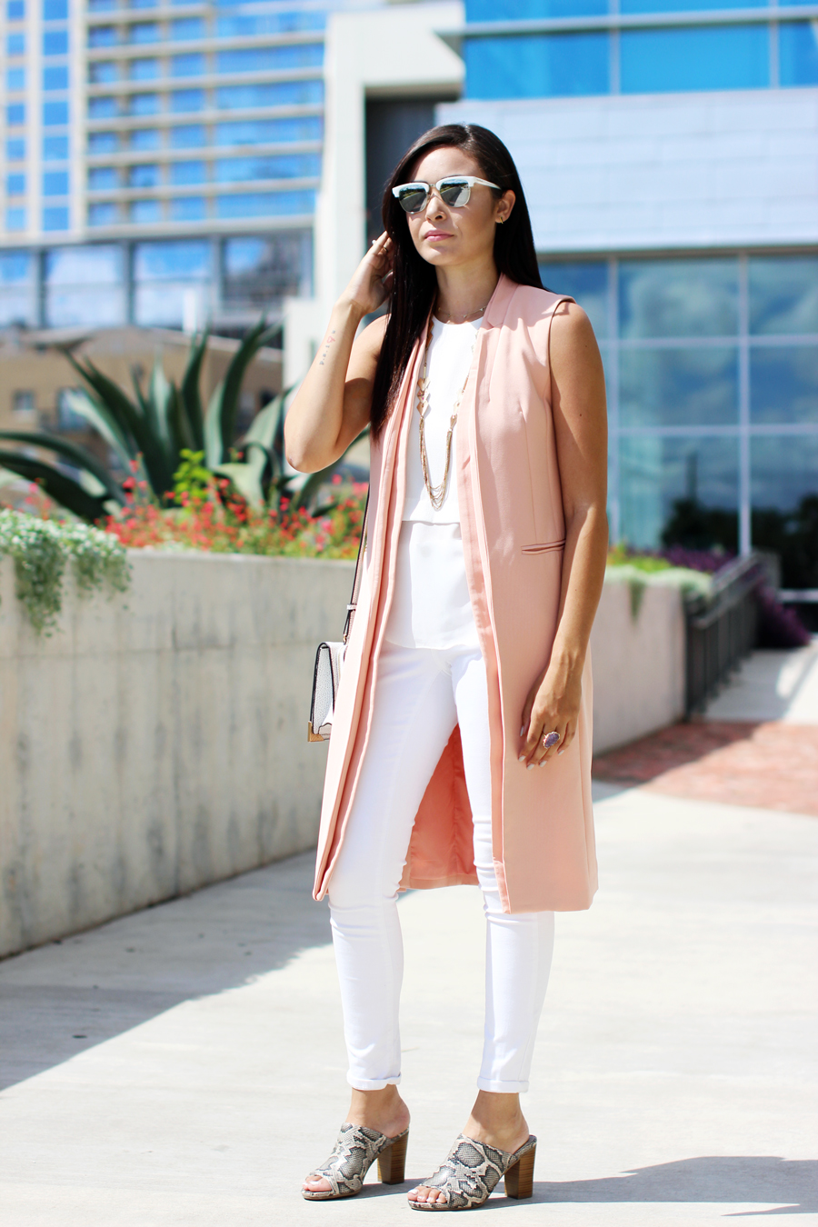 FTT-LILY-JAMES-COLLECTION-PINK-VEST-WHITE-LOOK-MULES-12