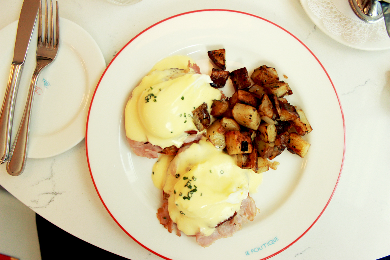 Fixed to Thrill | Brunch at Le Politique