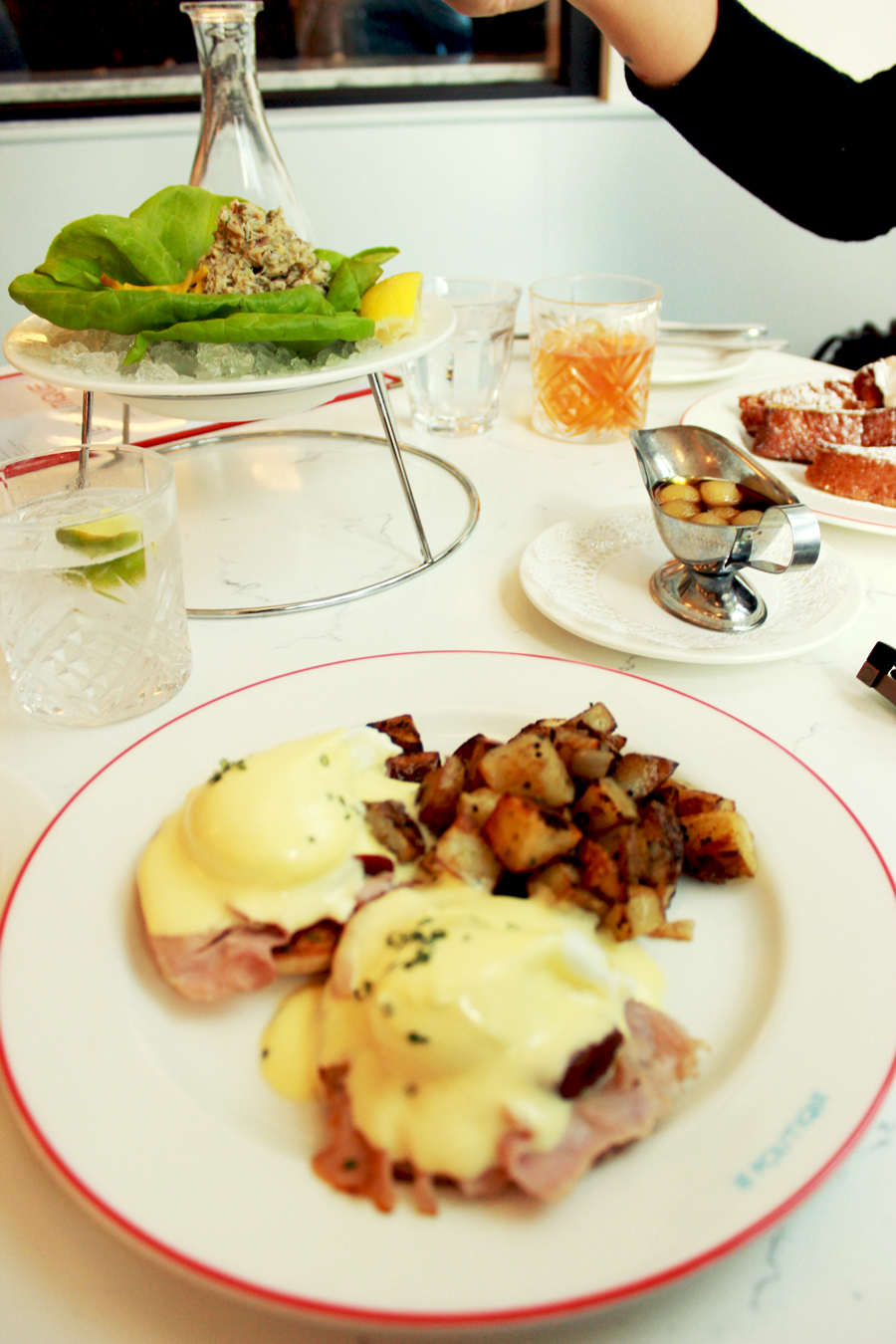 Fixed to Thrill |Parisian Brunch at Le Politique