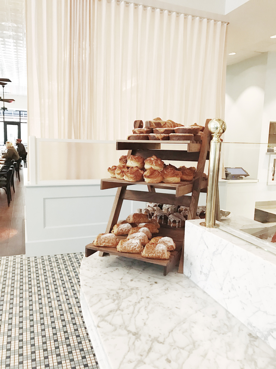 Fixed to Thrill |Parisian Brunch at Le Politique
