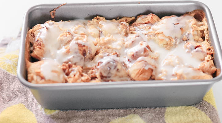 Fixed to Thrill | Apple Cinnamon Roll Pull Apart Bread