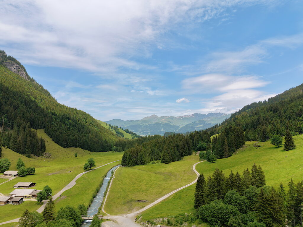 Hiking Rosenlaui, view from the sky
