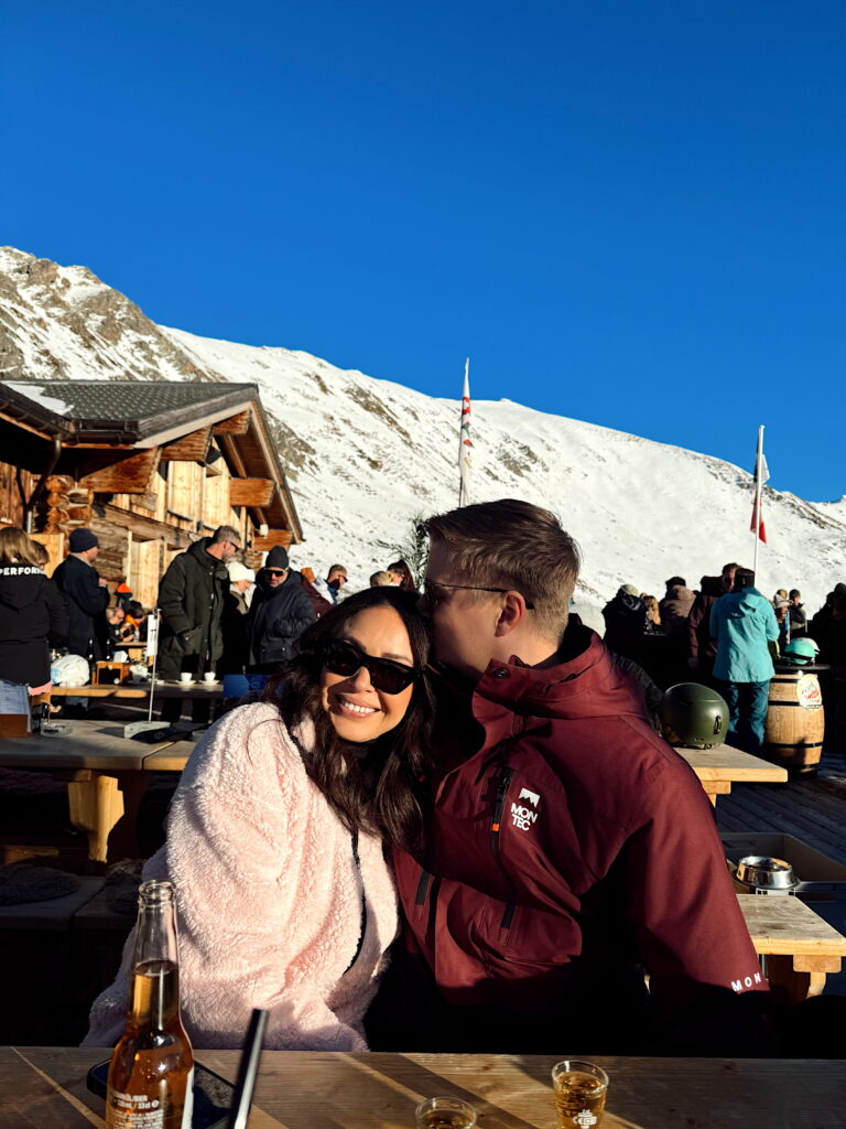 Cuddling at Jatzhutte in Davos